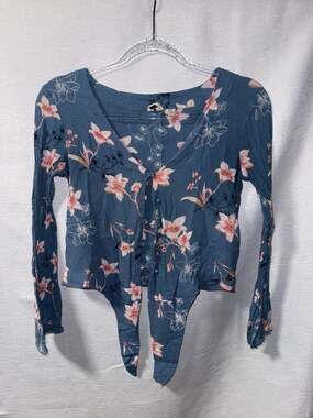 Roxy Blue Floral Long Sleeve Button-Front Tie-Front Crop Top
